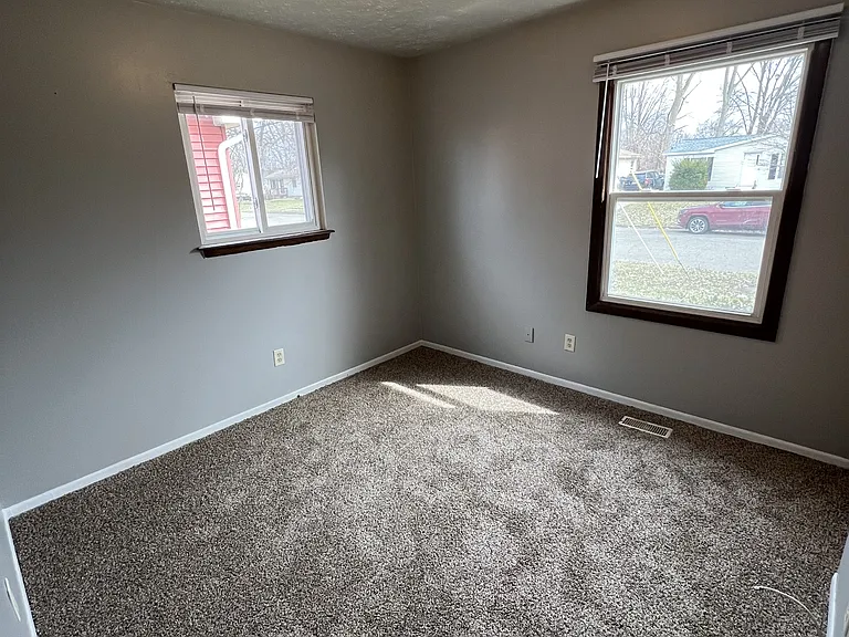 5846 Picardy St — Photo 10