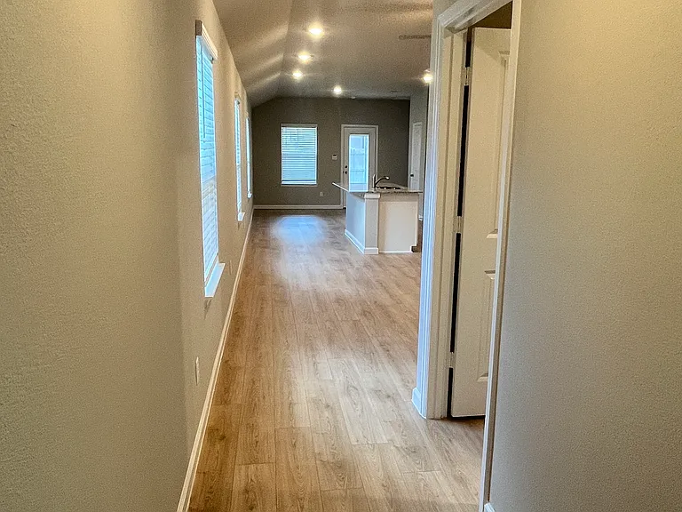 1142 Toledo Bend Dr — Photo 4