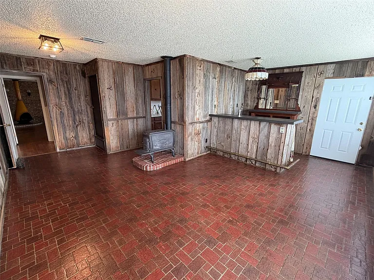 821 E Highway 199 — Photo 12