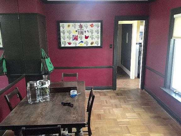 3rd image of 2678 Bentley Ave