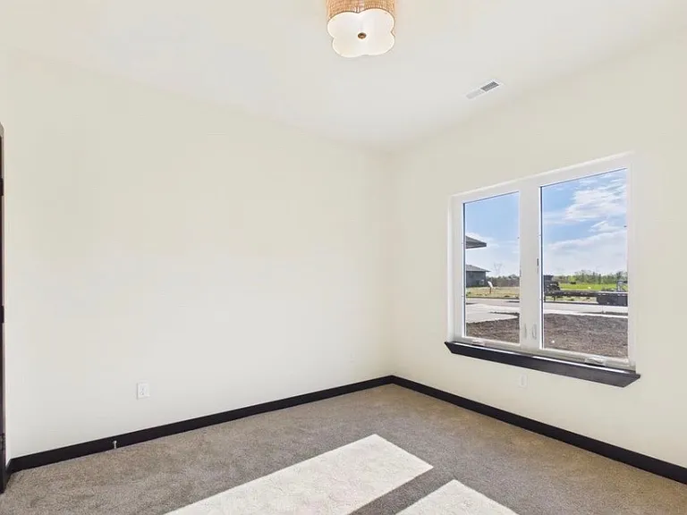 515 Bunyan Dr — Photo 16