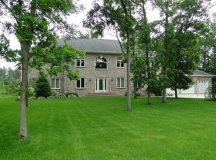 S4139 Whispering Pines Dr, Baraboo, WI 53913