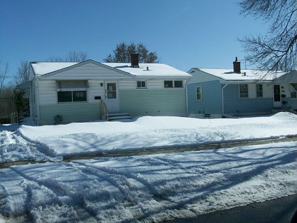 1st image of 2058 Hawthorne Ave E