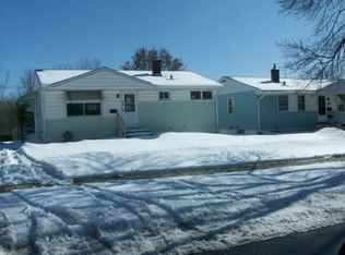 2058 Hawthorne Ave E, Saint Paul, MN 55119