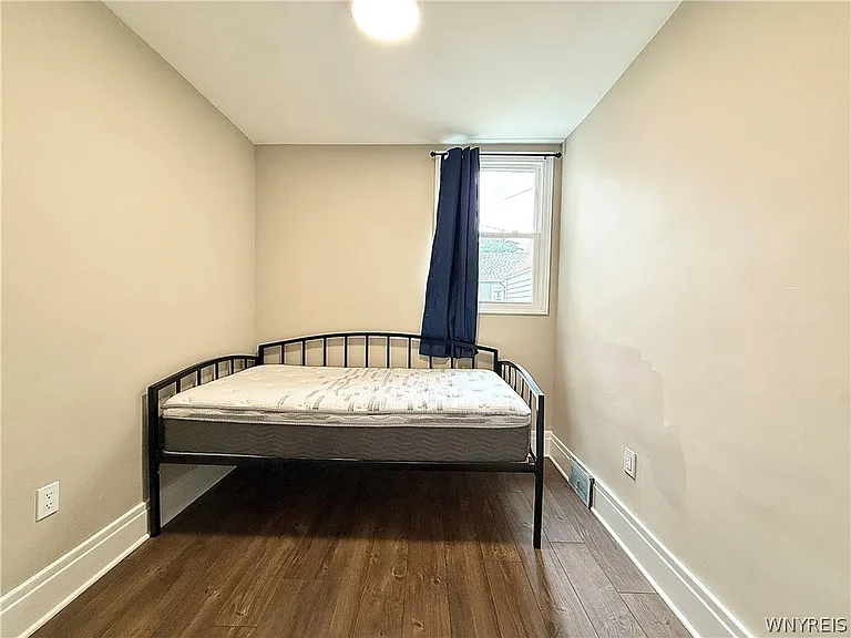 460 Rhode Island St — Photo 18