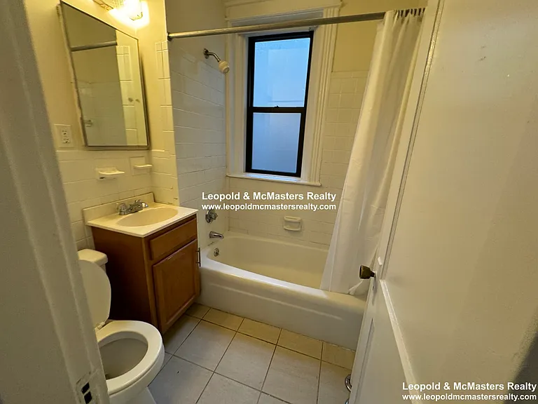 1124 Commonwealth Ave — Photo 97