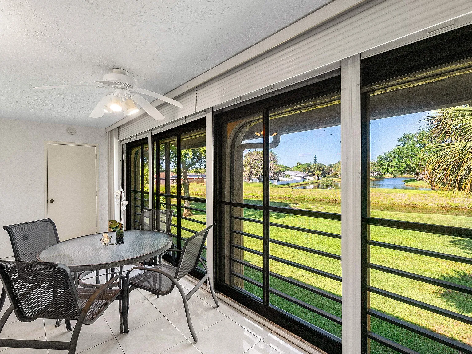 2 bed, 2.0 bath, 1360 sqft, $1,800 — Photo 3