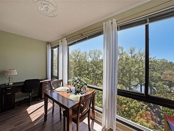 2nd image of 1800 Clairmont Lake #522