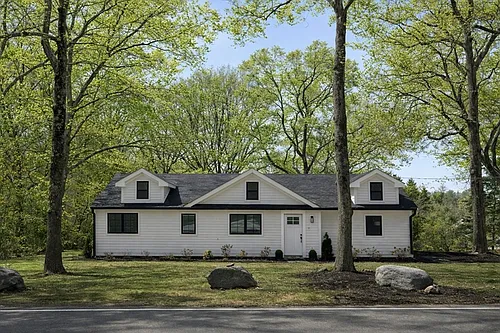 355 Maynard Rd Photo 1
