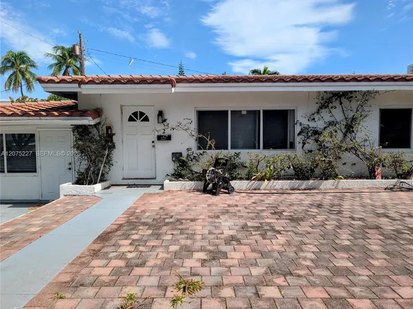 3221 NE 7th St #2, Pompano Beach, FL 33062