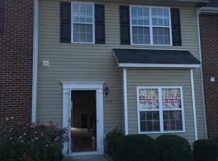 1713 Olivers Crossing Cir, Winston Salem, NC 27127