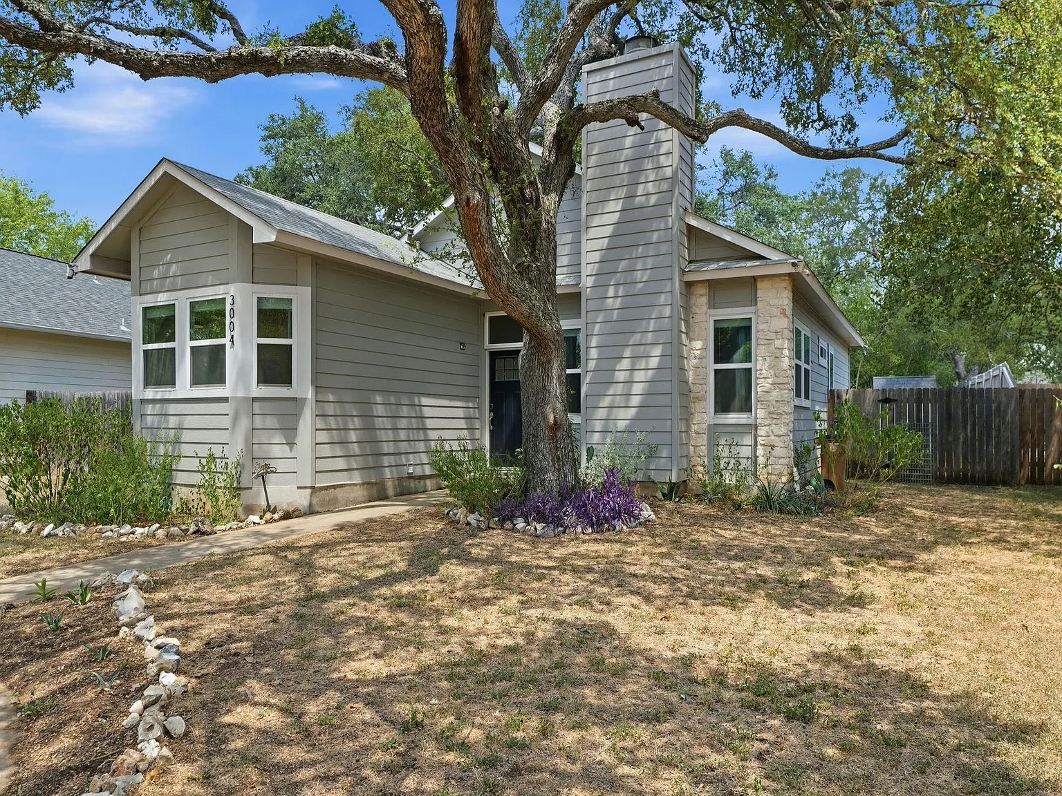 3 bed, 2.0 bath, 1250 sqft, $2,250 — Photo 2