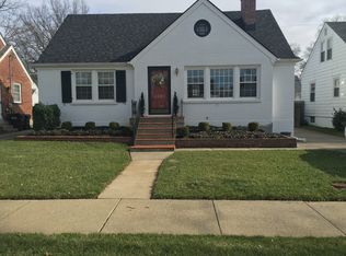 4302 Churchill Rd, Saint Matthews, KY 40207