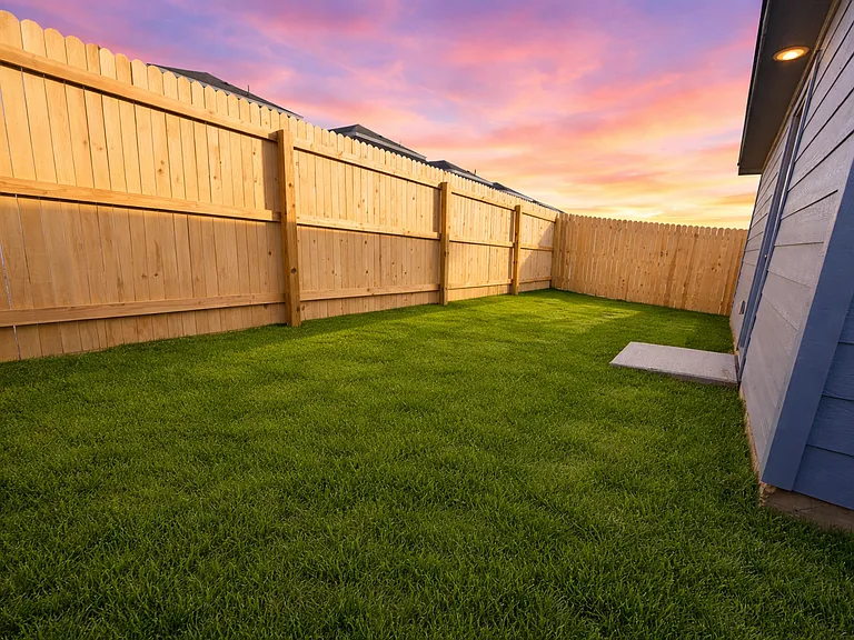 8530 Eucalyptus Hls — Photo 3
