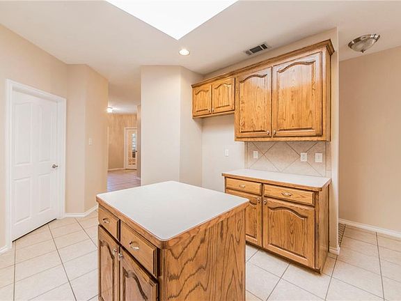 3rd image of 4805 Jodi Dr