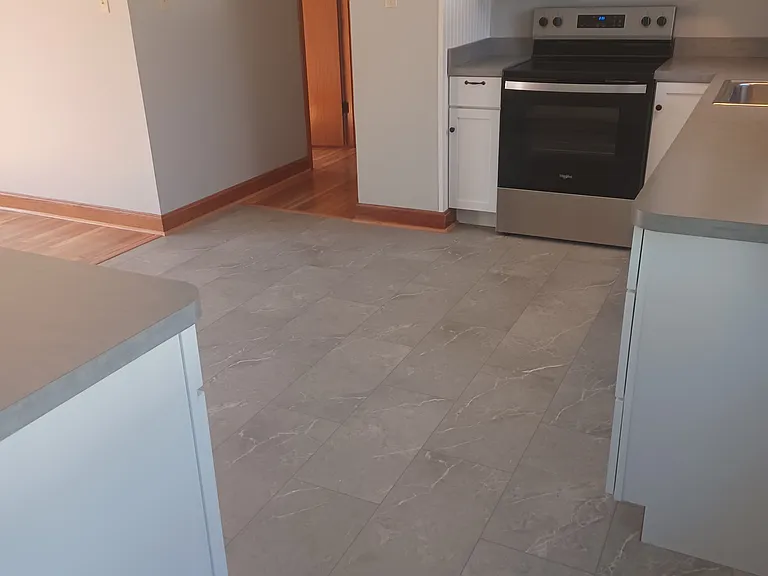 4706 Middle Rd — Photo 9