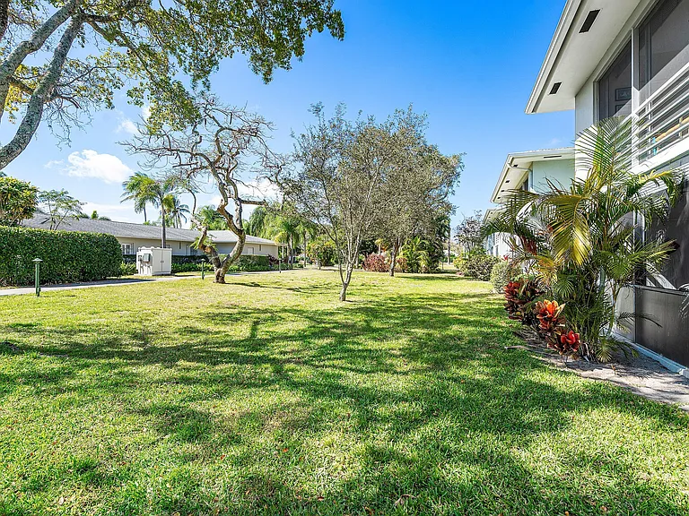 2440 SW 22nd Ave #703 — Photo 30