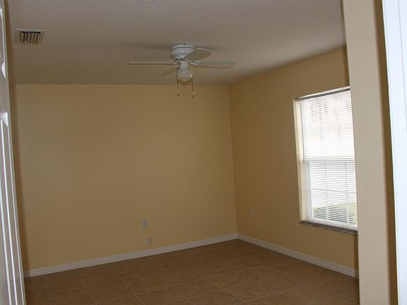 5th image of 519 Reddicks Cir