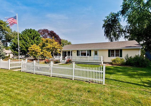 1st image of 37259 N Hampshire Ln
