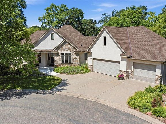 2nd image of 1900 Timber Ridge Dr