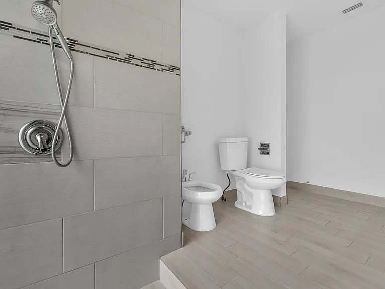 6878 Entrada Pl — Photo 24