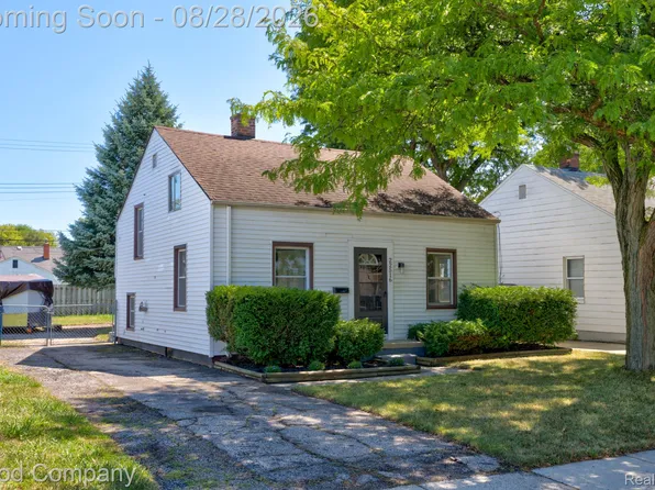 22516 Gascony Ave, Eastpointe, MI 48021
