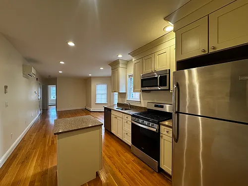 220 Massachusetts Ave Photo 1