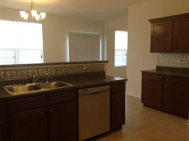 1229 Tuscany Dr — Photo 3