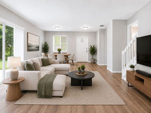 3rd image of 1130 SW 44th Avenue