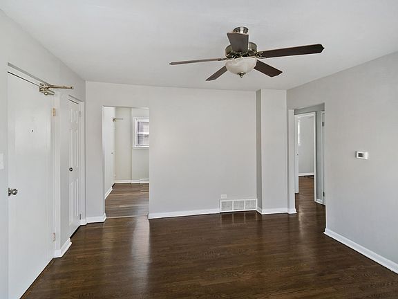 3rd image of 2068 Linden Ave #2068