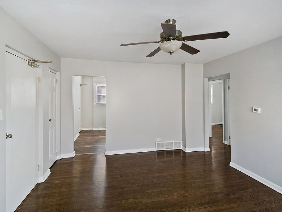 2068 Linden Ave 2068, Waukegan, IL 60087 Zillow