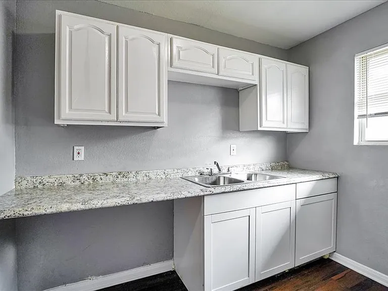 Dabney Apartments — Photo 11