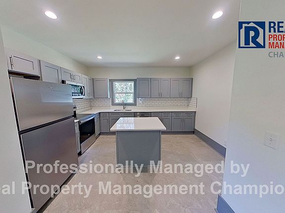 4th image of 803 S 7th St