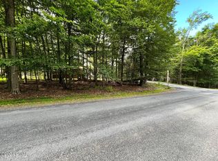 89 Indian Dr, Lake Ariel, PA 18436