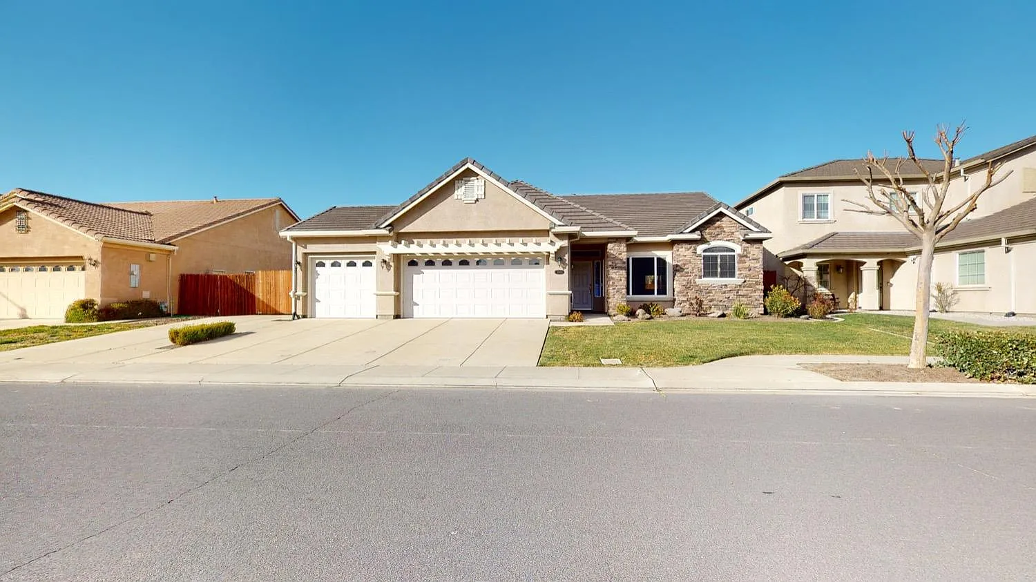 1805 Genoa Dr photo 1