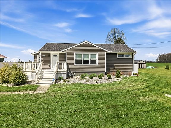3rd image of 3887 Saranac Dr S