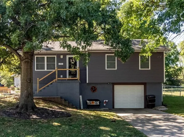 213 SE 51st Rd, Warrensburg, MO 64093