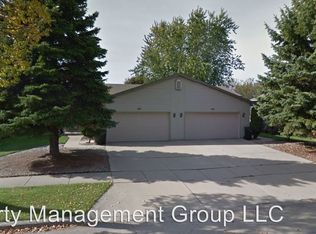 927 W Ridgeview Dr, Appleton, WI 54914