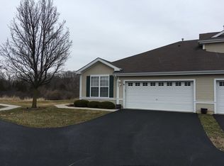 449 N Carlisle Ct, Round Lake, IL 60073
