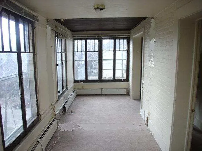703 E Gorham St — Photo 7