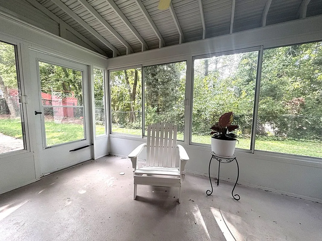 3 bed, 2.0 bath, 1500 sqft, $2,800 — Photo 4