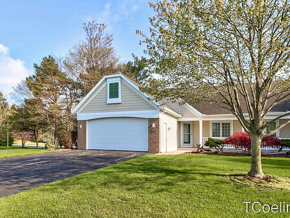3rd image of 495 Timberlake Dr E