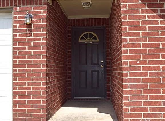 2nd image of 1164 Hilltop Dr