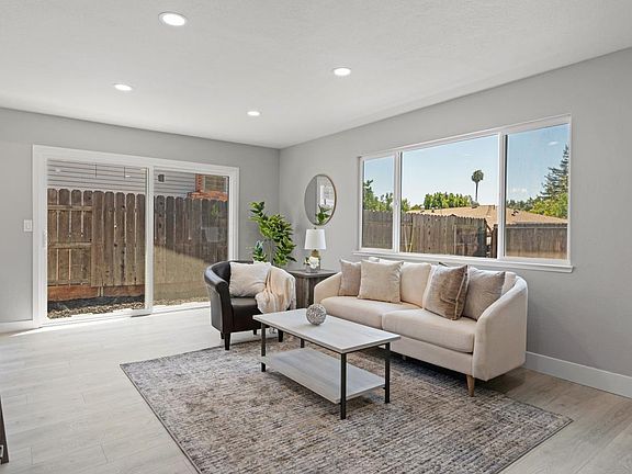 5th image of 1648 Alamo Drive