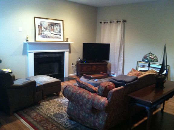 3rd image of 336 Moonlight Dr