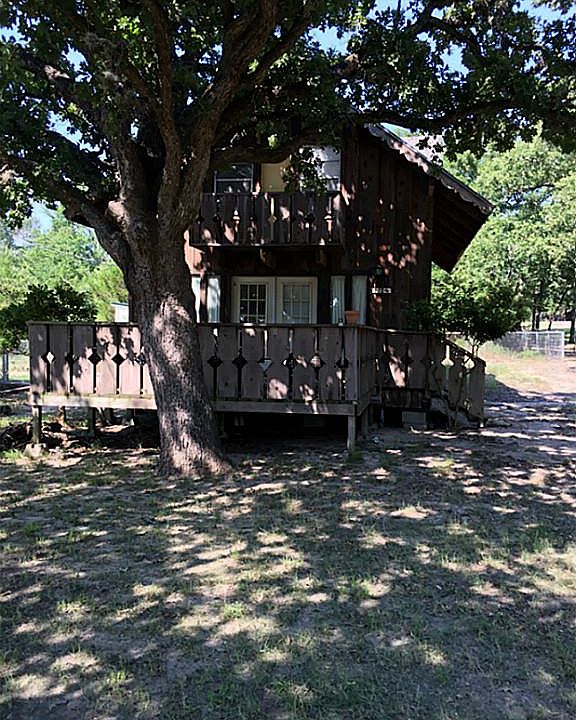 1st image of 1024 Lakeview Ln
