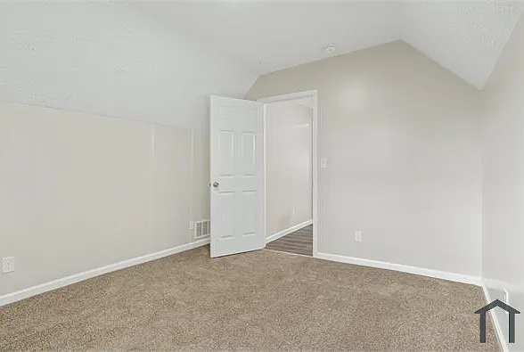 1531 N Olney St — Photo 6
