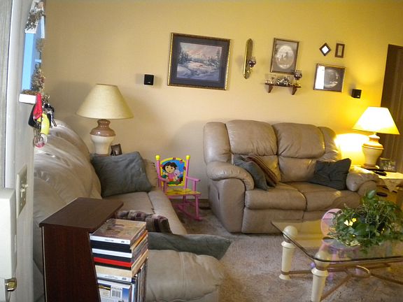 3rd image of 173 Bentwood Cir