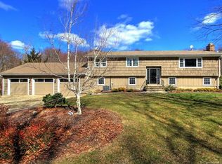 117 Longmeadow Rd, Shelton, CT 06484