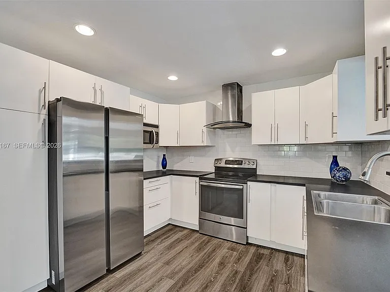 3730 SW 47th Ct — Photo 29